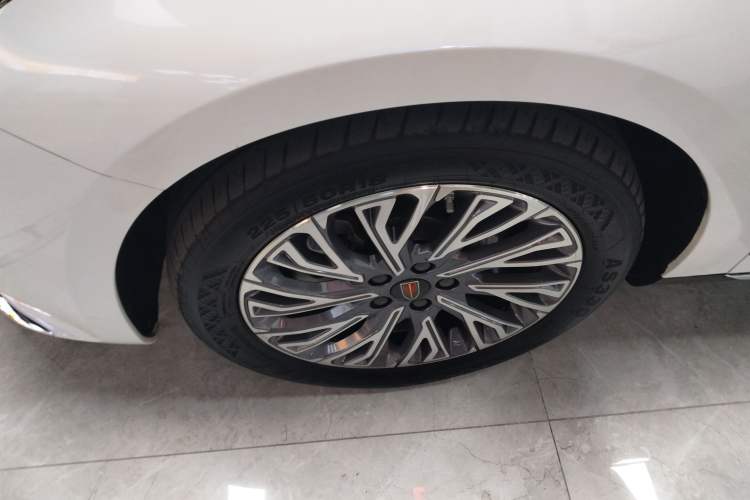 Used Hongqi H5 2023 1.5T HEV Smart Connect Flagship Edition Left Front Wheel Hub