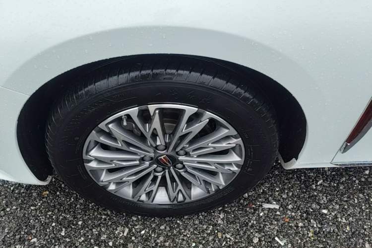 Used Hongqi H5 2023 1.5T DCT Smart Connect Flagship Edition Left Front Wheel Hub