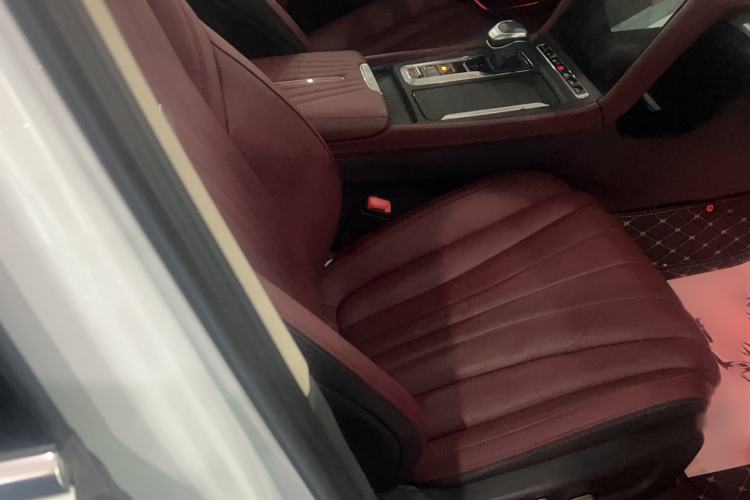 Used Hongqi H5 2023 1.5T HEV Smart Connect Flagship Edition Right Front Seat
