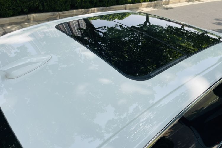 Used Hongqi H5 2023 2.0T Automatic Smart Connect Flagship Edition Roof