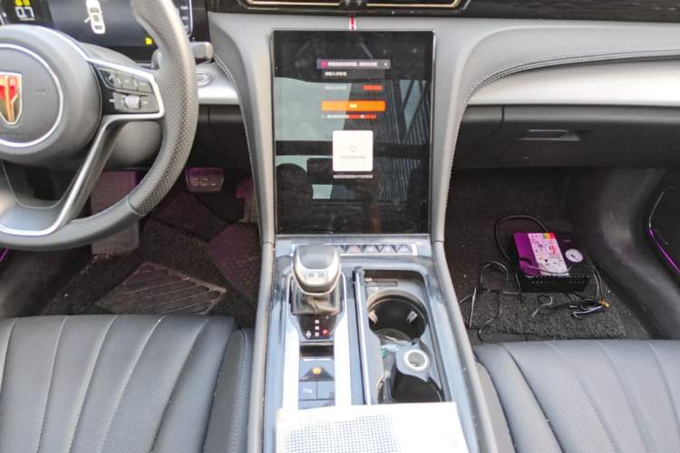 Used Hongqi H5 2024 1.5T DCT Smart Connect Flagship Edition Audio And AC Panel
