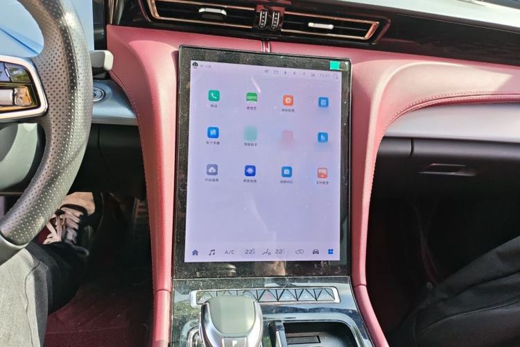 Used Hongqi H5 2024 2.0T Automatic Smart Connect Flagship Edition Audio And AC Panel