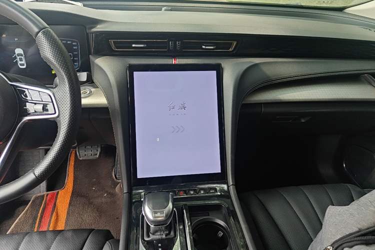 Used Hongqi H5 2024 1.5T DCT Smart Connect Flagship Edition Audio And AC Panel