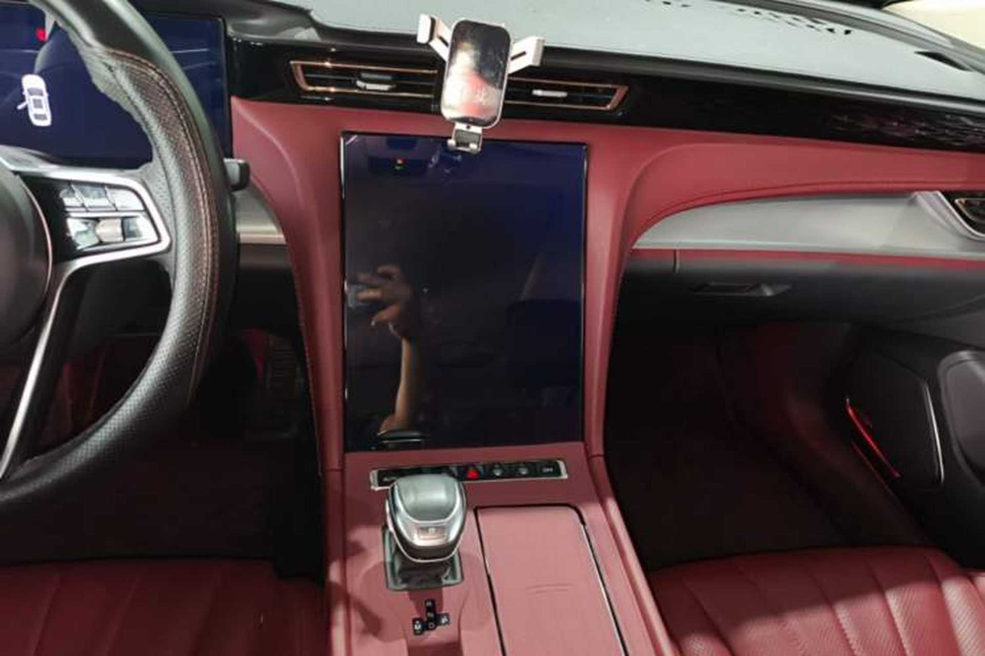 Used Hongqi H5 2024 2.0T Automatic Smart Connect Flagship Edition Audio And AC Panel