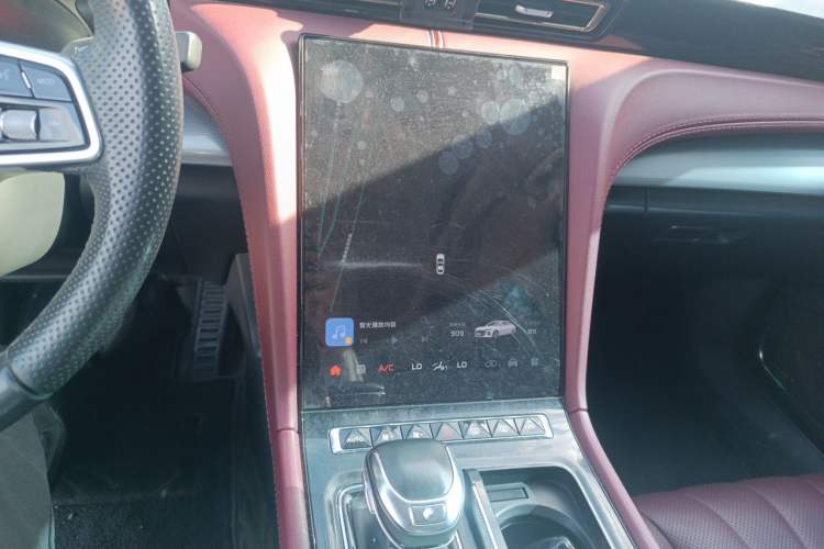 Used Hongqi H5 2024 2.0T Automatic Smart Connect Flagship Edition Audio And AC Panel