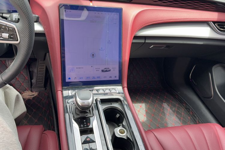 Used Hongqi H5 2024 2.0T Automatic Smart Connect Flagship Edition Audio And AC Panel