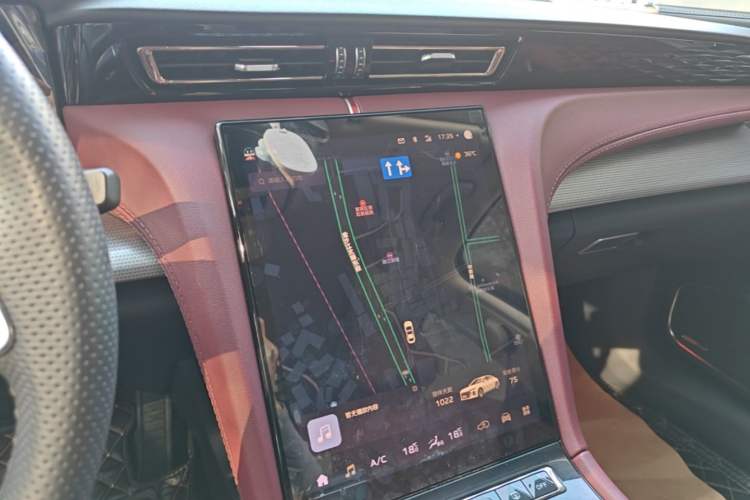 Used Hongqi H5 2024 1.5T DCT Smart Connect Flagship Edition Audio And AC Panel