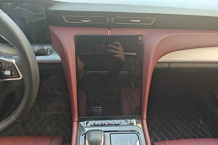 Used Hongqi H5 2024 1.5T DCT Smart Connect Flagship Edition Audio And AC Panel