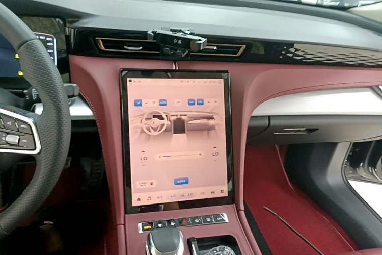 Used Hongqi H5 2024 1.5T DCT Smart Connect Flagship Edition Audio And AC Panel