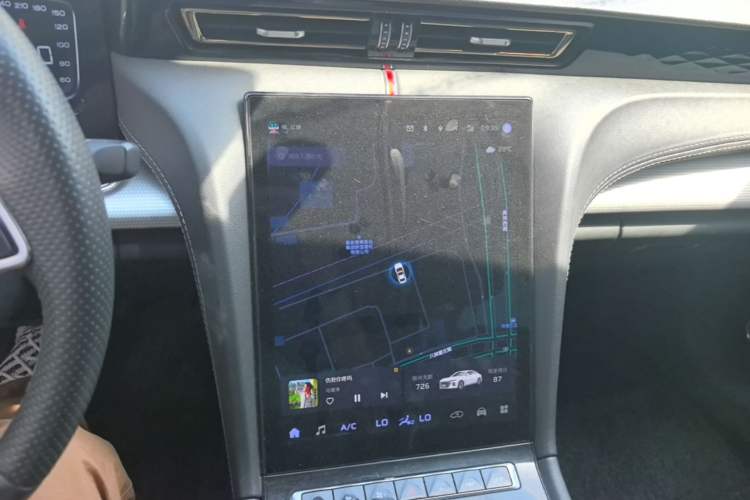 Used Hongqi H5 2024 1.5T DCT Smart Connect Flagship Edition Audio And AC Panel