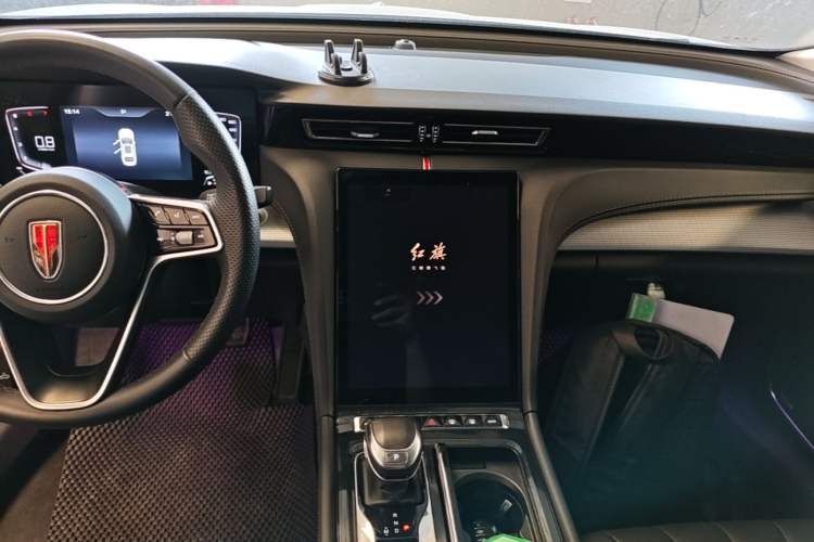 Used Hongqi H5 2024 1.5T DCT Smart Connect Flagship Edition Audio And AC Panel