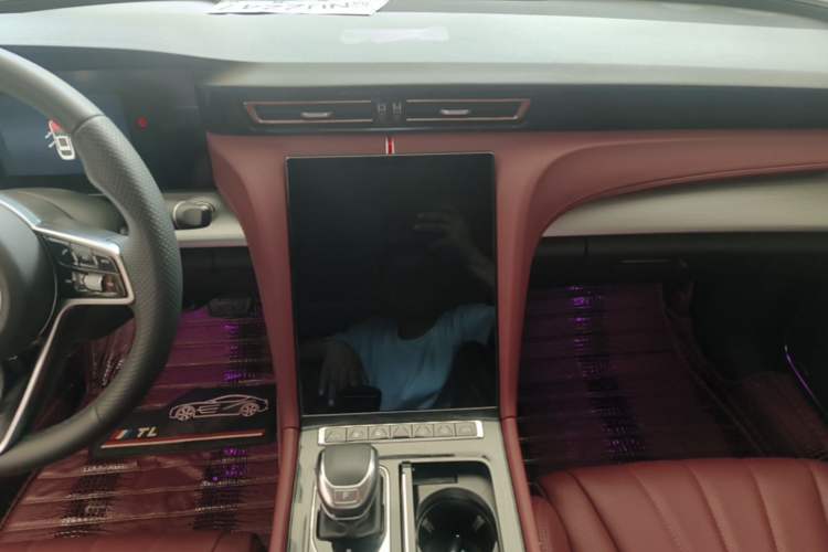Used Hongqi H5 2024 1.5T DCT Smart Connect Flagship Edition Audio And AC Panel