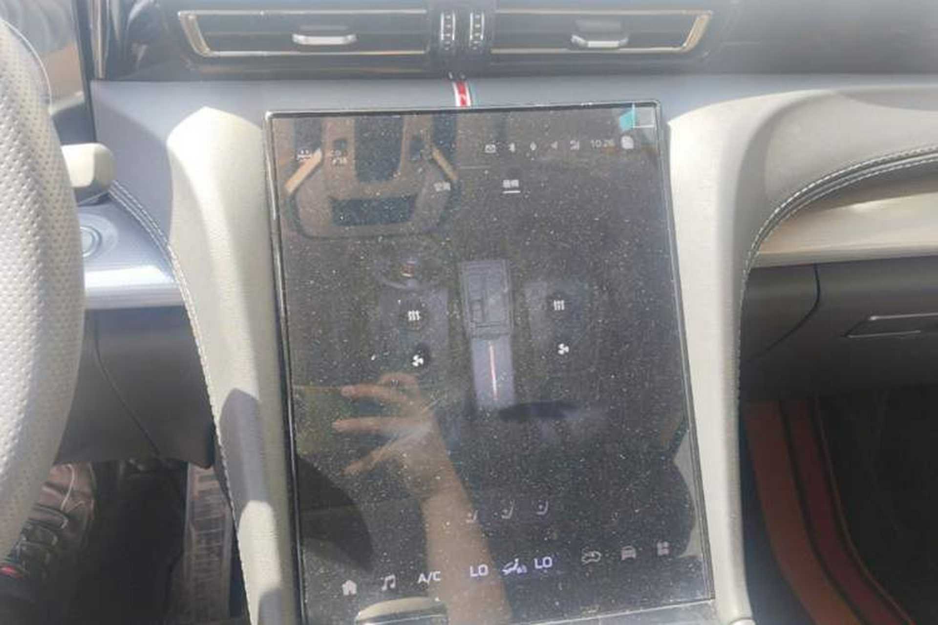 Used Hongqi H5 2024 2.0T Automatic Smart Connect Flagship Edition Audio And AC Panel