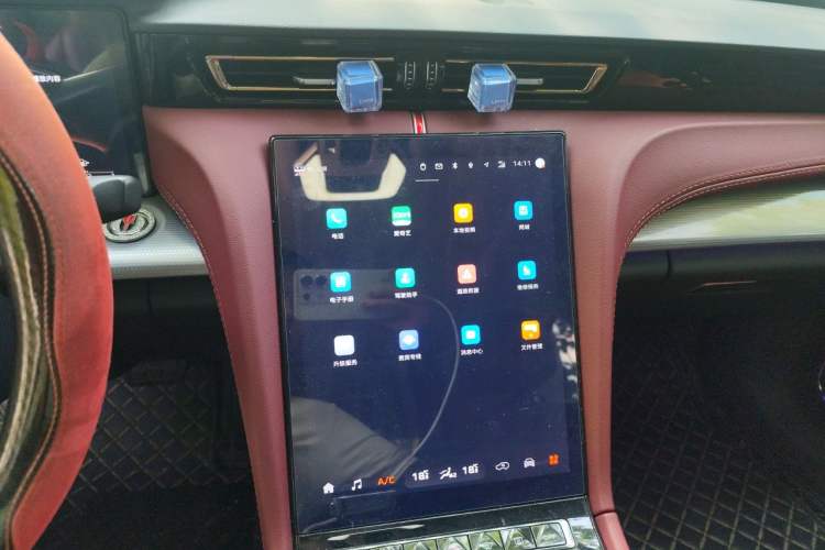 Used Hongqi H5 2024 2.0T Automatic Smart Connect Flagship Edition Audio And AC Panel