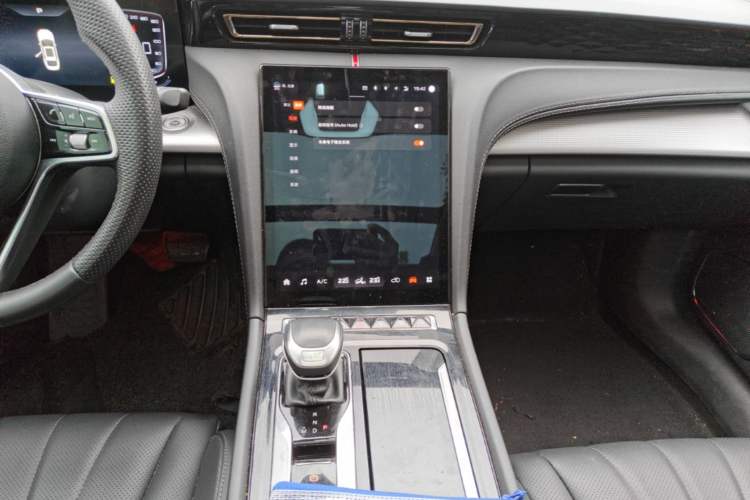 Used Hongqi H5 2024 1.5T DCT Smart Connect Flagship Edition Audio And AC Panel