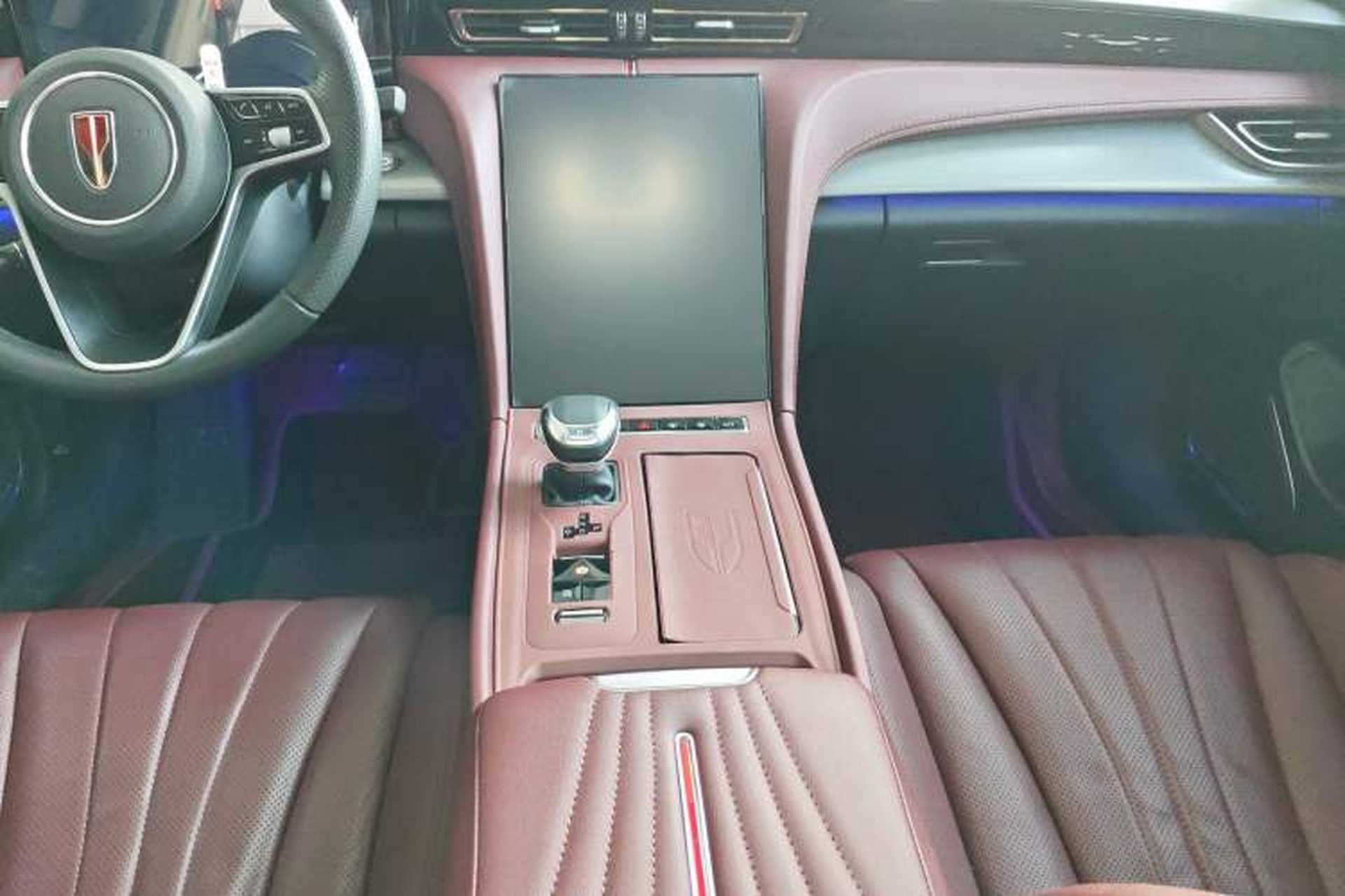 Used Hongqi H5 2024 2.0T Automatic Smart Connect Flagship Edition Audio And AC Panel