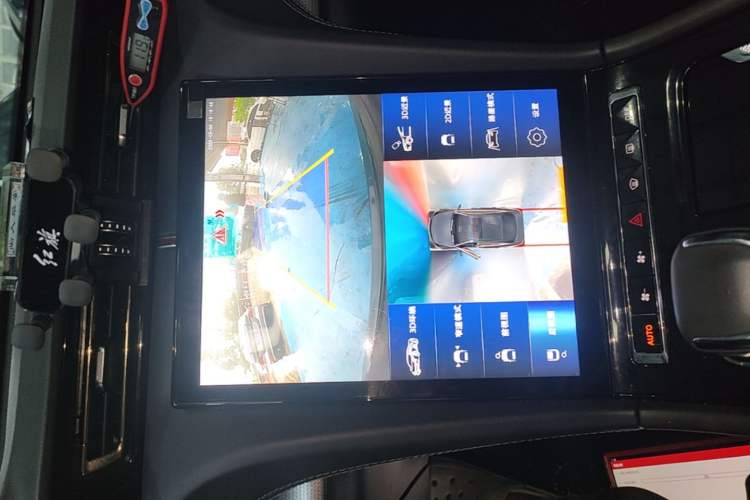Used Hongqi H5 2024 1.5T DCT Smart Connect Flagship Edition Audio And AC Panel