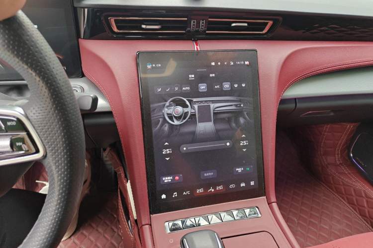 Used Hongqi H5 2024 2.0T Automatic Smart Connect Flagship Edition Audio And AC Panel