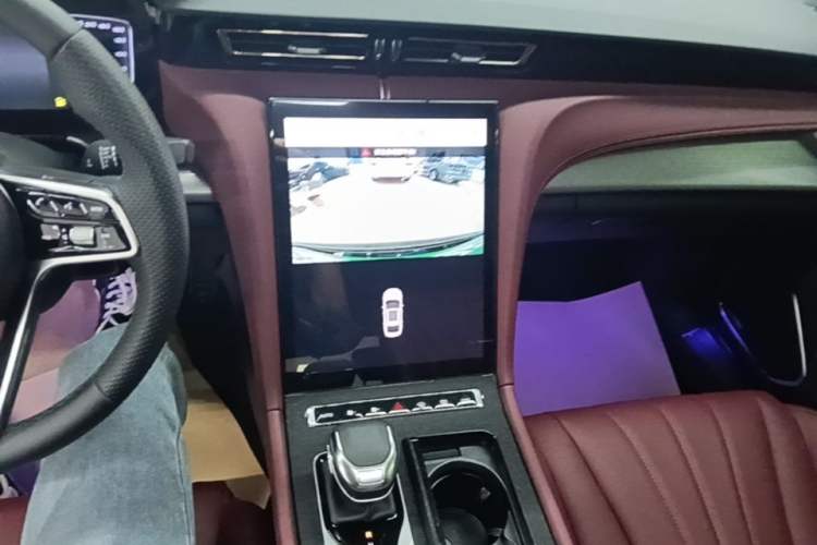 Used Hongqi H5 2024 1.5T DCT Smart Connect Flagship Edition Audio And AC Panel