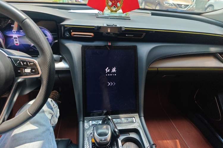 Used Hongqi H5 2024 2.0T Automatic Smart Connect Flagship Edition Audio And AC Panel