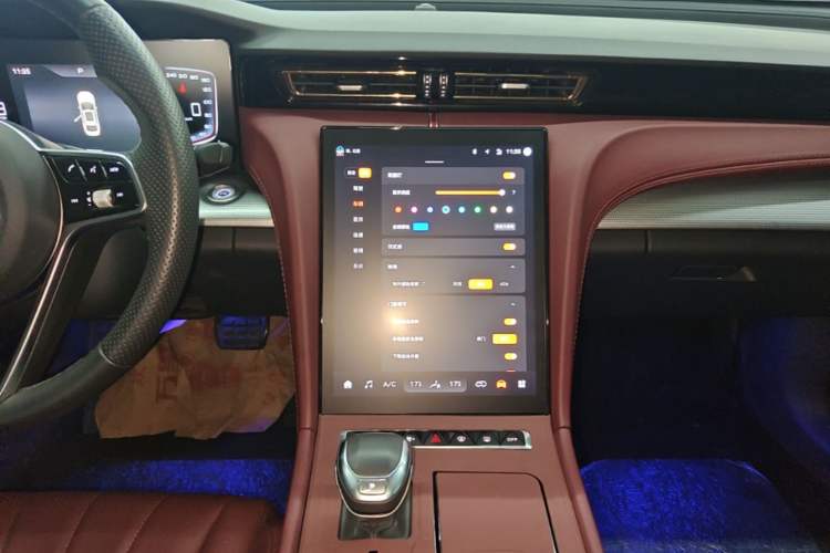 Used Hongqi H5 2024 1.5T DCT Smart Connect Flagship Edition Audio And AC Panel
