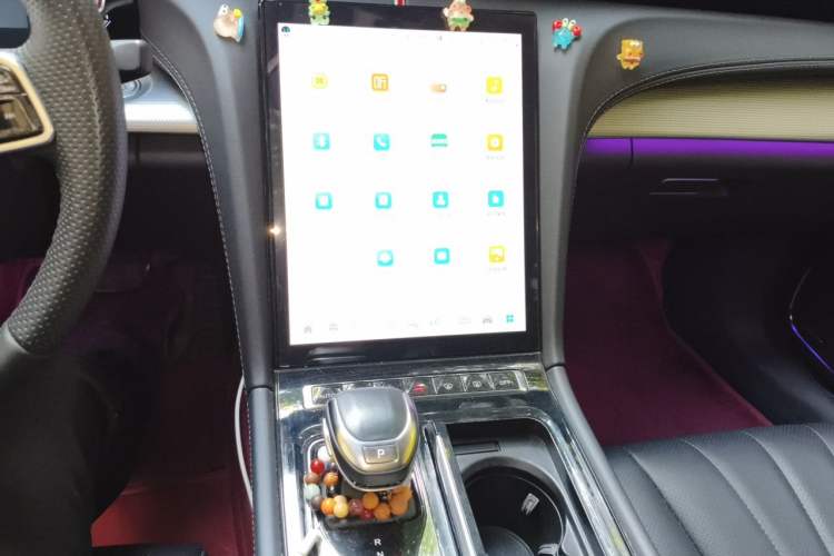 Used Hongqi H5 2024 1.5T DCT Smart Connect Flagship Edition Audio And AC Panel