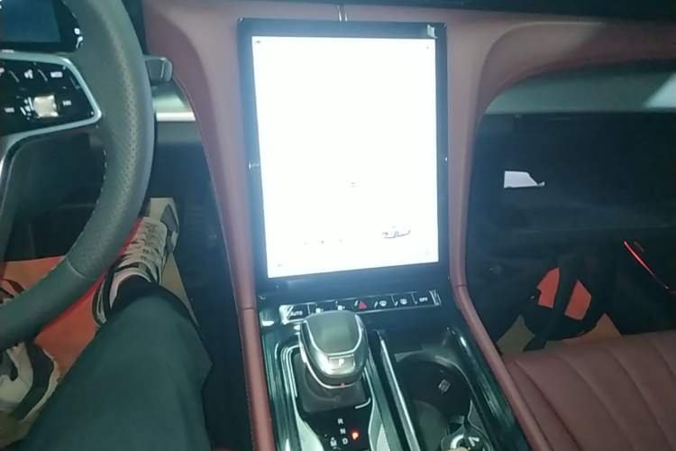 Used Hongqi H5 2024 1.5T DCT Smart Connect Flagship Edition Audio And AC Panel