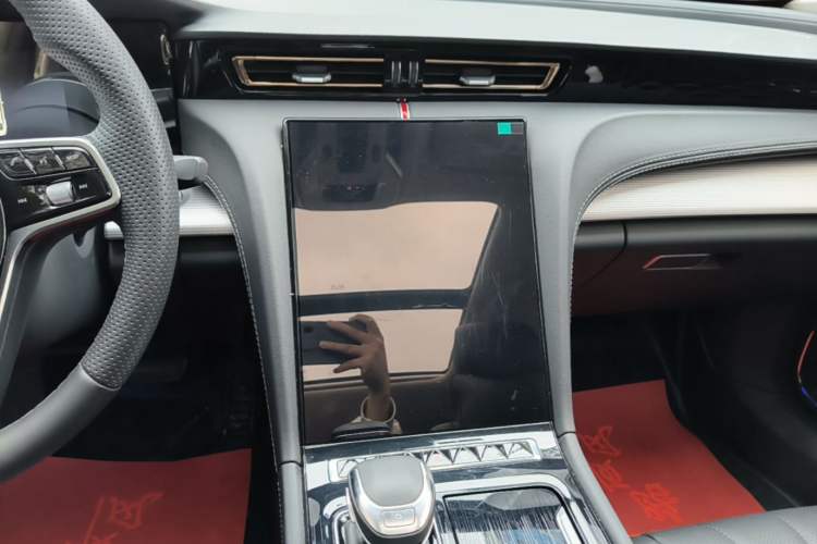 Used Hongqi H5 2024 1.5T DCT Smart Connect Flagship Edition Audio And AC Panel