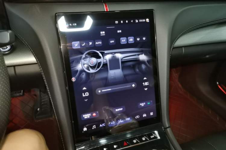 Used Hongqi H5 2024 2.0T Automatic Smart Connect Flagship Edition Audio And AC Panel