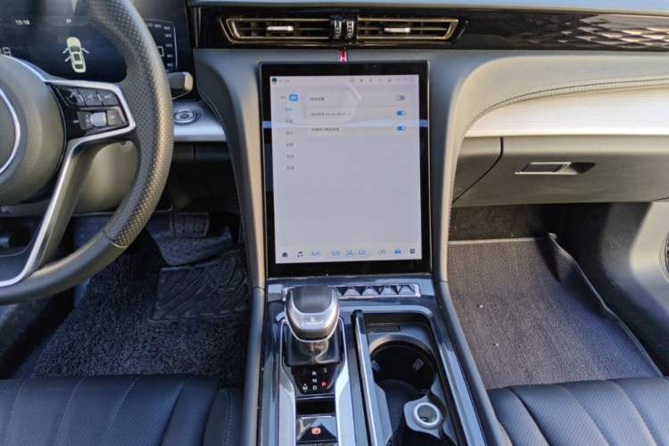 Used Hongqi H5 2024 1.5T DCT Smart Connect Flagship Edition Audio And AC Panel