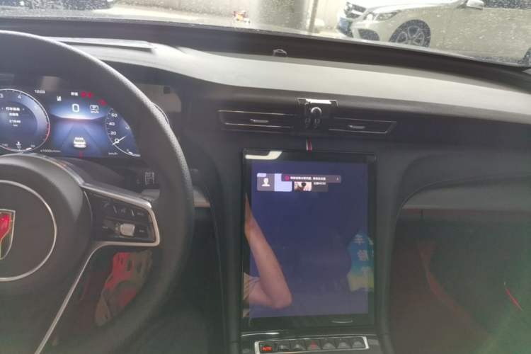 Used Hongqi H5 2024 2.0T Automatic Smart Connect Flagship Edition Audio And AC Panel