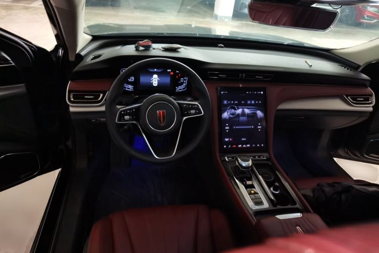 Used Hongqi H5 2024 1.5T DCT Smart Connect Flagship Edition Center Console