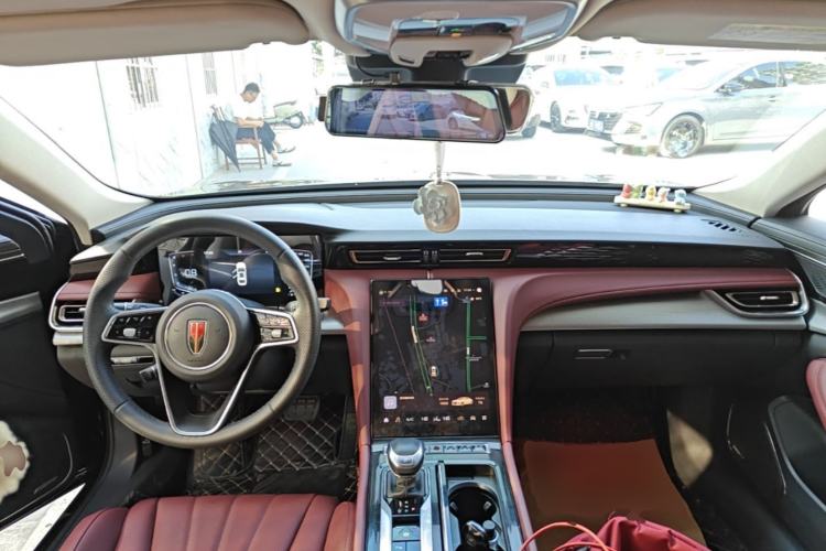 Used Hongqi H5 2024 1.5T DCT Smart Connect Flagship Edition Center Console