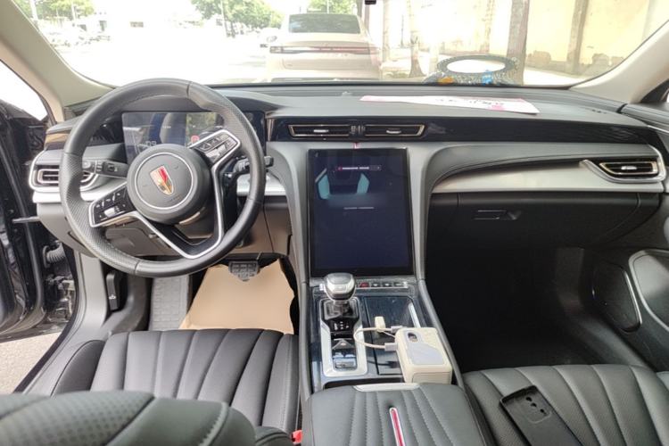 Used Hongqi H5 2024 1.5T DCT Smart Connect Flagship Edition Center Console
