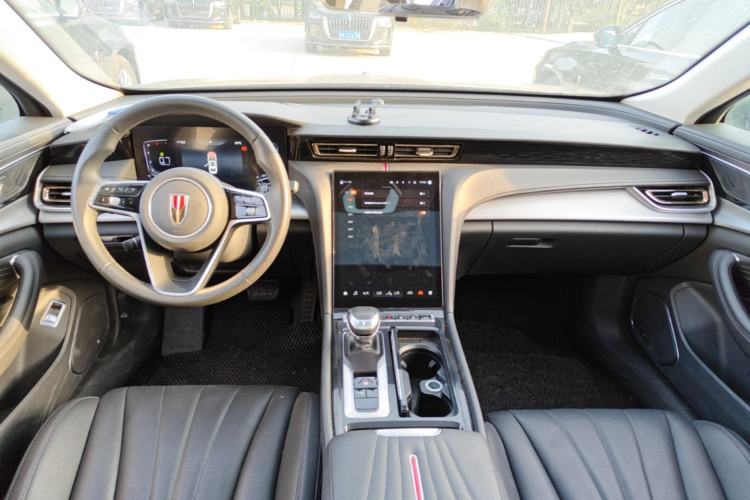 Used Hongqi H5 2024 1.5T DCT Smart Connect Flagship Edition Center Console