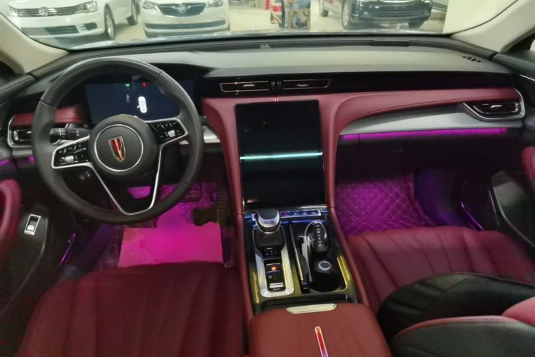 Used Hongqi H5 2024 2.0T Automatic Smart Connect Flagship Edition Center Console