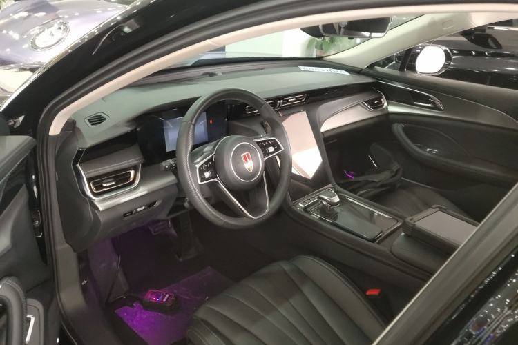 Used Hongqi H5 2024 1.5T DCT Smart Connect Flagship Edition Center Console