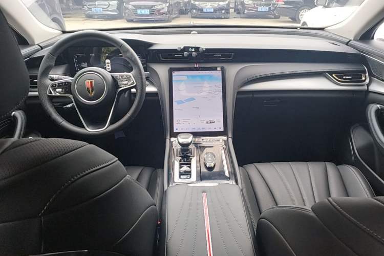 Used Hongqi H5 2024 1.5T DCT Smart Connect Flagship Edition Center Console