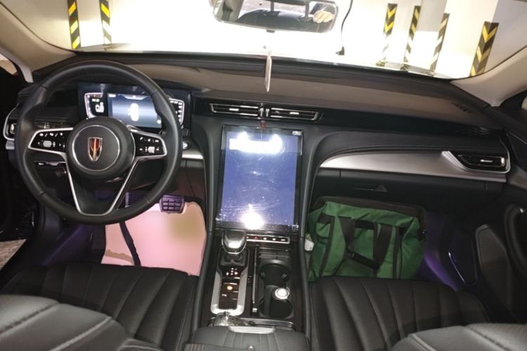 Used Hongqi H5 2024 1.5T DCT Smart Connect Flagship Edition Center Console