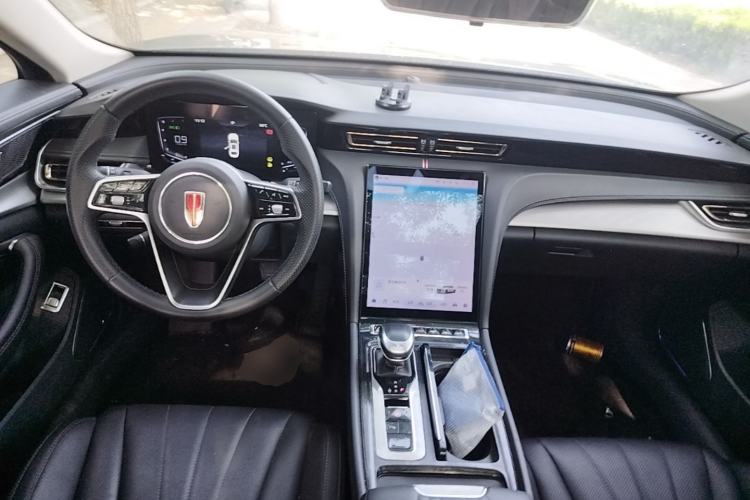 Used Hongqi H5 2024 1.5T DCT Smart Connect Flagship Edition Center Console