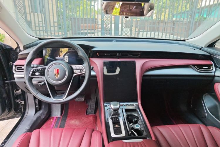 Used Hongqi H5 2024 1.5T DCT Smart Connect Flagship Edition Center Console