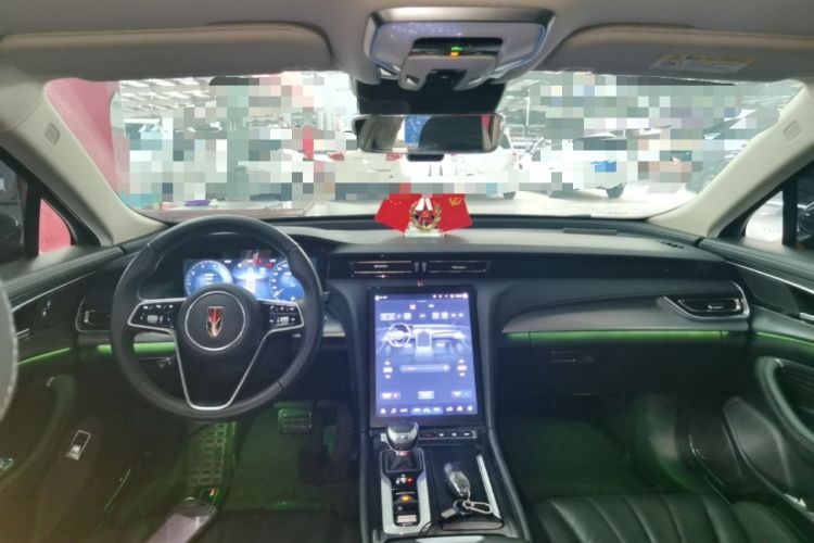 Used Hongqi H5 2024 2.0T Automatic Smart Connect Flagship Edition Center Console