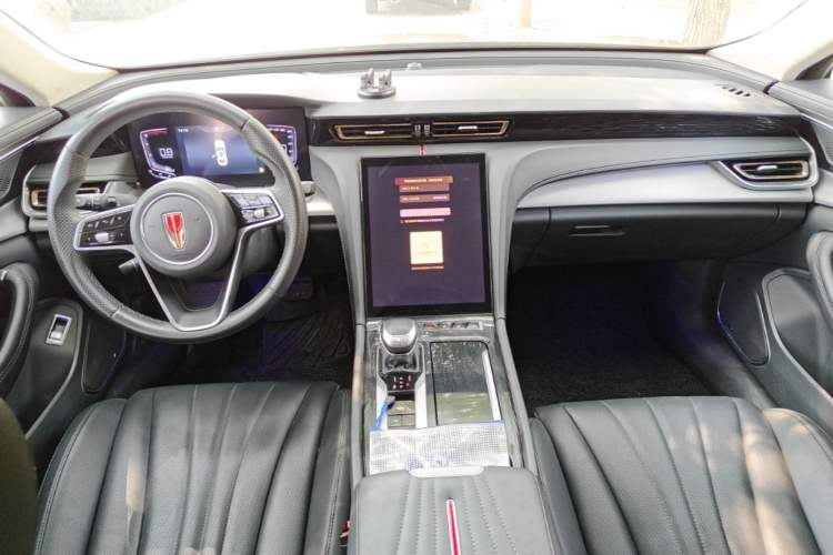 Used Hongqi H5 2024 1.5T DCT Smart Connect Flagship Edition Center Console