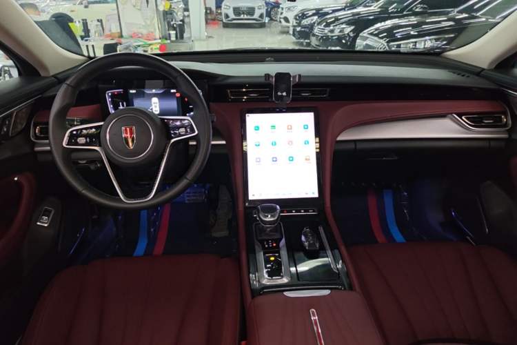 Used Hongqi H5 2024 1.5T DCT Smart Connect Flagship Edition Center Console