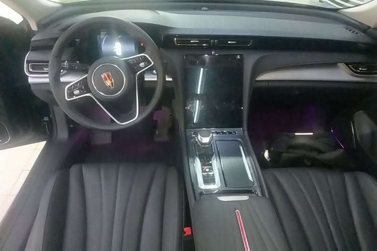 Used Hongqi H5 2024 1.5T DCT Smart Connect Flagship Edition Center Console