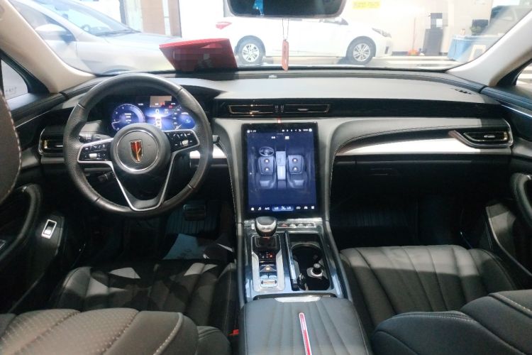 Used Hongqi H5 2024 2.0T Automatic Smart Connect Flagship Edition Center Console