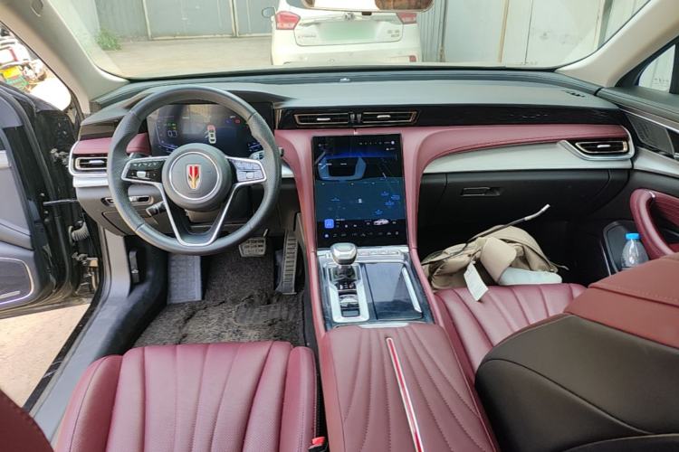 Used Hongqi H5 2024 1.5T DCT Smart Connect Flagship Edition Center Console