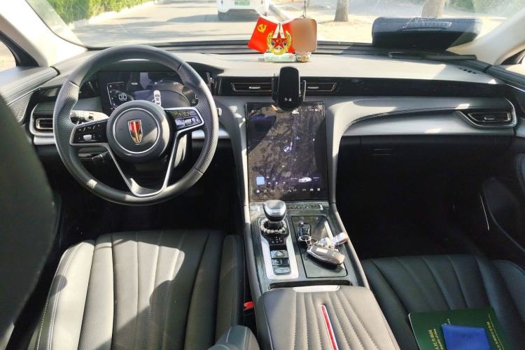 Used Hongqi H5 2024 1.5T DCT Smart Connect Flagship Edition Center Console