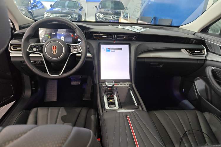 Used Hongqi H5 2024 1.5T DCT Smart Connect Flagship Edition Center Console