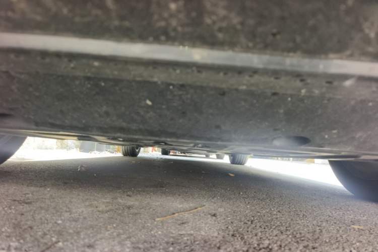 Used Hongqi H5 2024 2.0T Automatic Smart Connect Flagship Edition Chassis Front